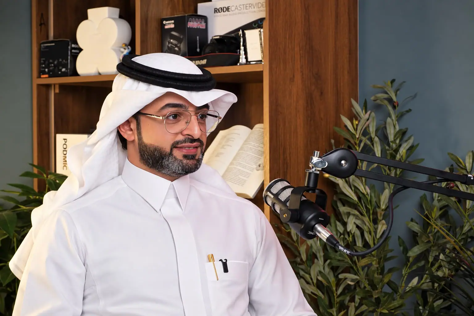 أنا في استوديو التسجيل